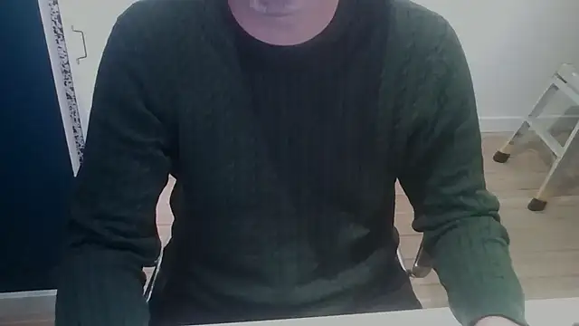 Snapshot of MikeL-31 chatting on 02.08.26 MikeL-31 online show from 02.08.26