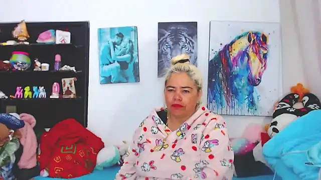 estrellita fugaz16x online show from 01.27.25