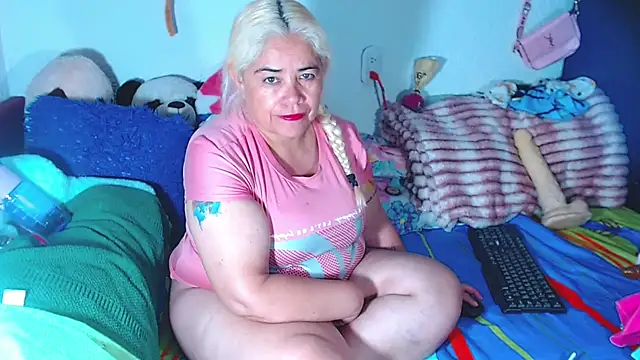Snapshot of estrellita_fugaz16x chatting on 07.14.26 estrellita fugaz16x online show from 07.14.26