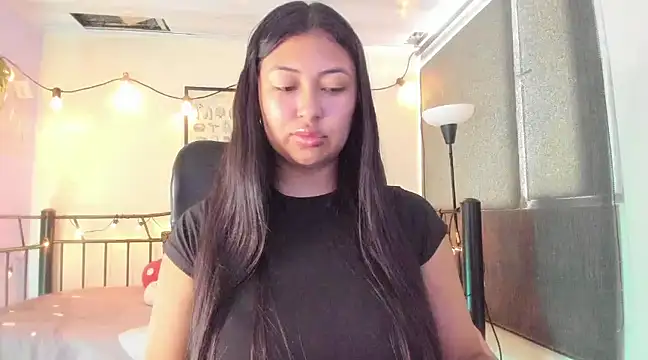 Snapshot of Pocahontas_power chatting on 02.08.25 Pocahontas power online show from 02.08.25