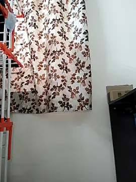 Snapshot of captain_juicyprecum chatting on 03.11.25 captain juicyprecum online show from 03.11.25