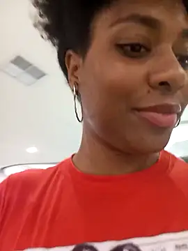 Snapshot of thaimy_ chatting on 01.21.25 thaimy online show from 01.21.25