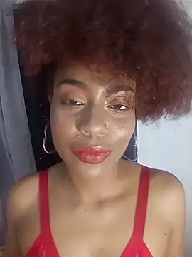 Snapshot of thaimy_ chatting on 11.23.25 thaimy online show from 11.23.25