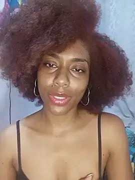 Snapshot of thaimy_ chatting on 11.25.25 thaimy online show from 11.25.25