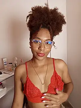 Snapshot of thaimy_ chatting on 03.11.26 thaimy online show from 03.11.26