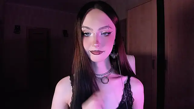 Snapshot of Alice__Aris chatting on 10.03.25 Alice  Aris online show from 10.03.25