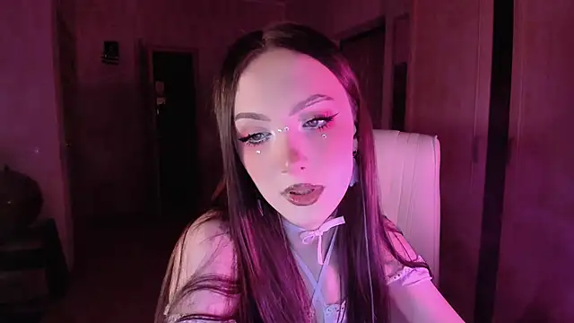 Snapshot of Alice__Aris chatting on 10.05.25 Alice  Aris online show from 10.05.25