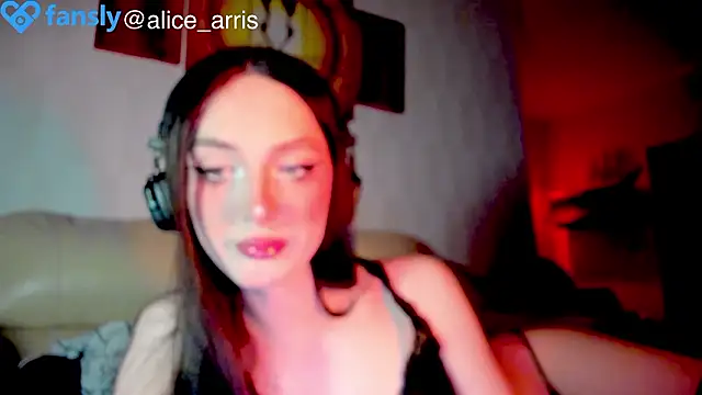 Snapshot of Alice__Aris chatting on 02.24.26 Alice Aris online show from 02.24.26