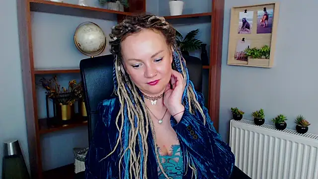 Snapshot of KayaMagic chatting on 02.24.25 KayaMagic online show from 02.24.25