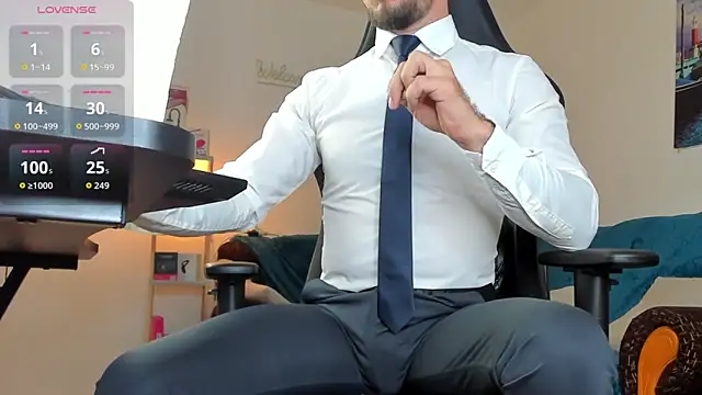 Snapshot of marioslim chatting on 06.15.26 marioslim online show from 06.15.26