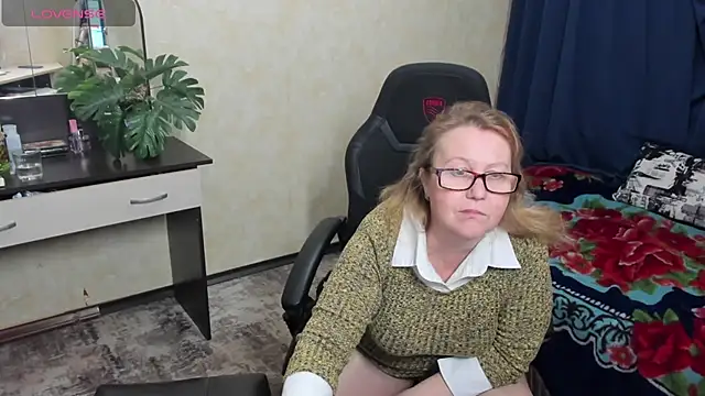 Frau Marta online show from 12.12.24