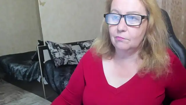 Frau Marta online show from 10.17.25