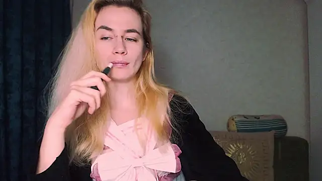 xxxcharismaaa online show from 12.05.24