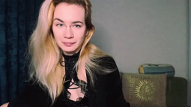 xxxcharismaaa online show from 12.06.24