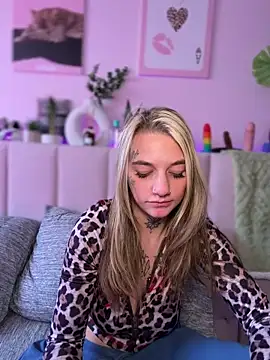 chloetease online show from 04.19.26