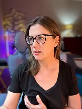 MaiseKnox online show from 05.03.26