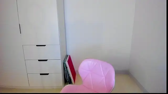 Snapshot of MiaStripDance chatting on 02.14.26 MiaStripDance online show from 02.14.26