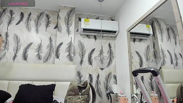 Vivi prinncess online show from 10.22.25