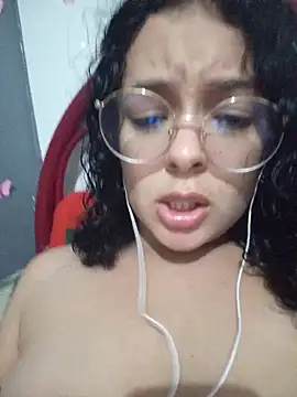 Snapshot of NinaSweet2 chatting on 03.09.25 NinaSweet2 online show from 03.09.25