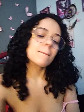 Snapshot of NinaSweet2 chatting on 09.19.25 NinaSweet2 online show from 09.19.25