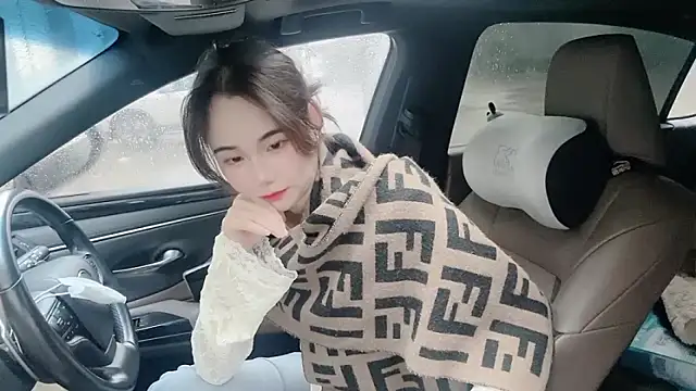 Snapshot of orla2021 chatting on 11.09.25 orla2021 online show from 11.09.25