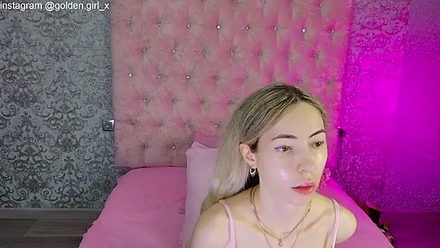 Akilla Queen online show from 06.12.26