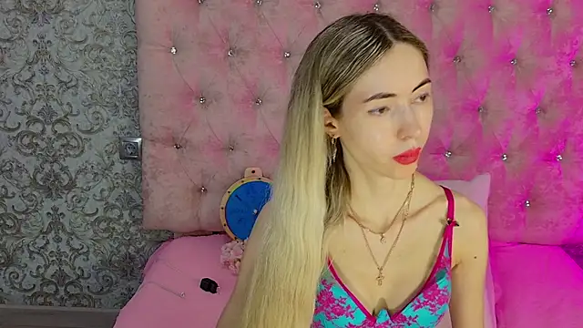 Snapshot of Akilla_Queen chatting on 07.13.26 Akilla Queen online show from 07.13.26