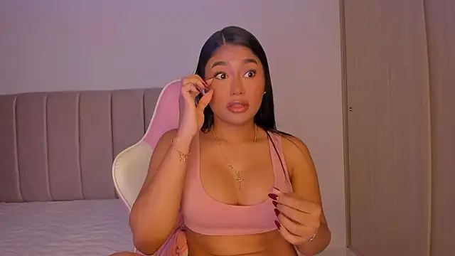 Snapshot of isa_bunny chatting on 01.15.26 isa bunny online show from 01.15.26