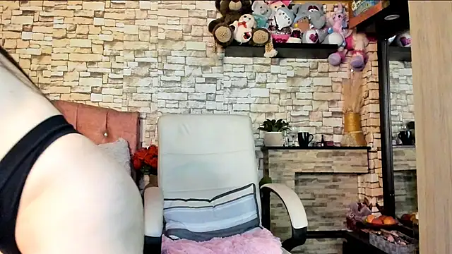 Snapshot of Carla_expit chatting on 07.02.26 Carla expit online show from 07.02.26
