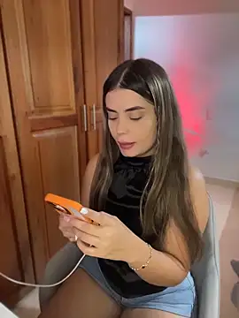 Snapshot of Miss_valeriaa chatting on 04.21.26 Miss valeriaa online show from 04.21.26