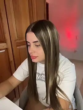 Snapshot of Miss_valeriaa chatting on 04.22.26 Miss valeriaa online show from 04.22.26