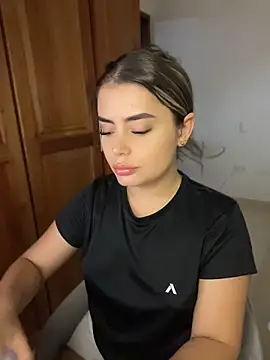 Snapshot of Miss_valeriaa chatting on 04.26.26 Miss valeriaa online show from 04.26.26