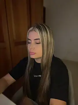 Snapshot of Miss_valeriaa chatting on 05.02.26 Miss valeriaa online show from 05.02.26