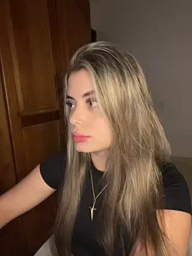 Snapshot of Miss_valeriaa chatting on 05.21.26 Miss valeriaa online show from 05.21.26