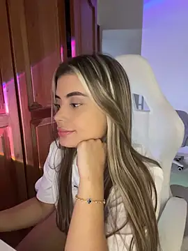 Snapshot of Miss_valeriaa chatting on 06.17.26 Miss valeriaa online show from 06.17.26