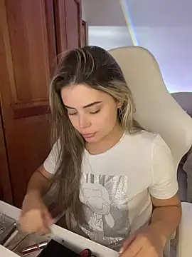 Snapshot of Miss_valeriaa chatting on 07.18.26 Miss valeriaa online show from 07.18.26