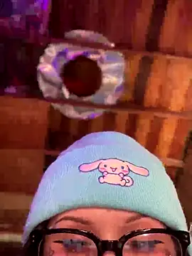 BlaizeyBBy online show from 10.26.25