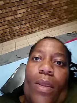 Snapshot of Galcraze chatting on 01.10.25 Galcraze online show from 01.10.25