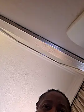 Snapshot of Galcraze chatting on 10.30.25 Galcraze online show from 10.30.25