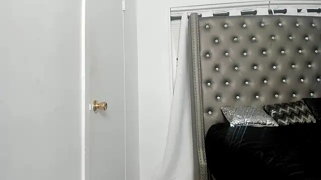 SashaMalone online show from 12.04.24