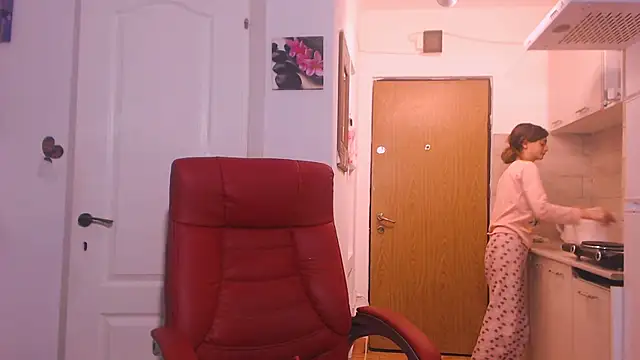 Snapshot of simyhvn chatting on 11.19.25 simyhvn online show from 11.19.25