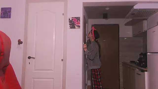 Snapshot of simyhvn chatting on 01.06.26 simyhvn online show from 01.06.26