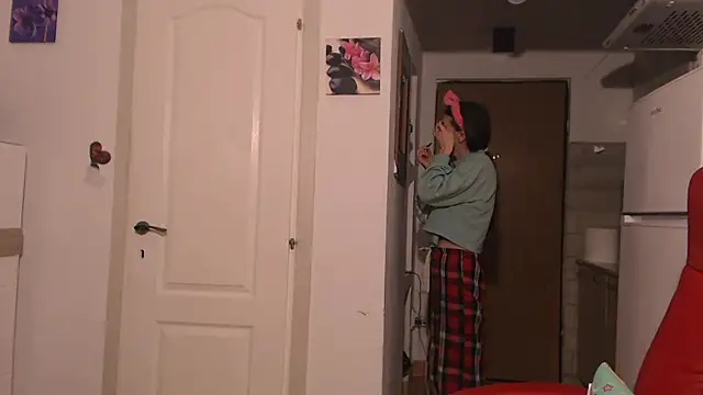 Snapshot of simyhvn chatting on 03.19.26 simyhvn online show from 03.19.26