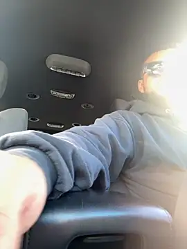 Snapshot of Ozzy420_ chatting on 11.14.25 Ozzy420 online show from 11.14.25