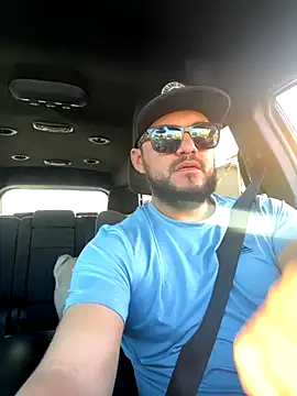 Snapshot of Ozzy420_ chatting on 11.21.25 Ozzy420 online show from 11.21.25