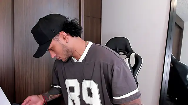 Alessandro Vanni online show from 01.09.25