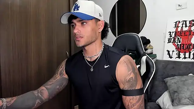 Alessandro Vanni online show from 09.12.25