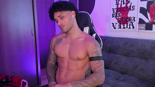 Alessandro Vanni online show from 04.26.26