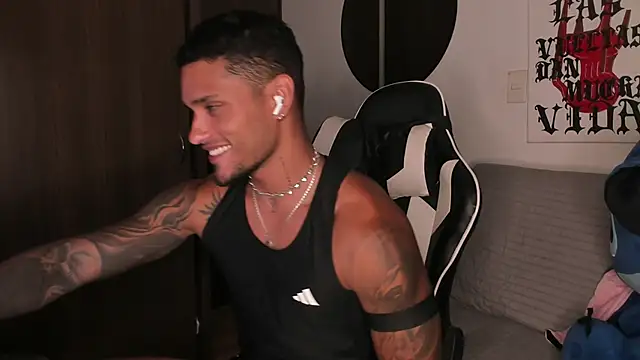 Snapshot of Alessandro_Vanni chatting on 06.10.26 Alessandro Vanni online show from 06.10.26