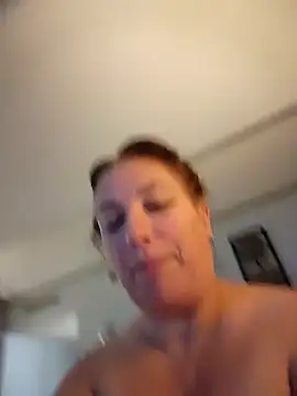 Snapshot of Canadian_BBW chatting on 12.17.24 Canadian BBW online show from 12.17.24